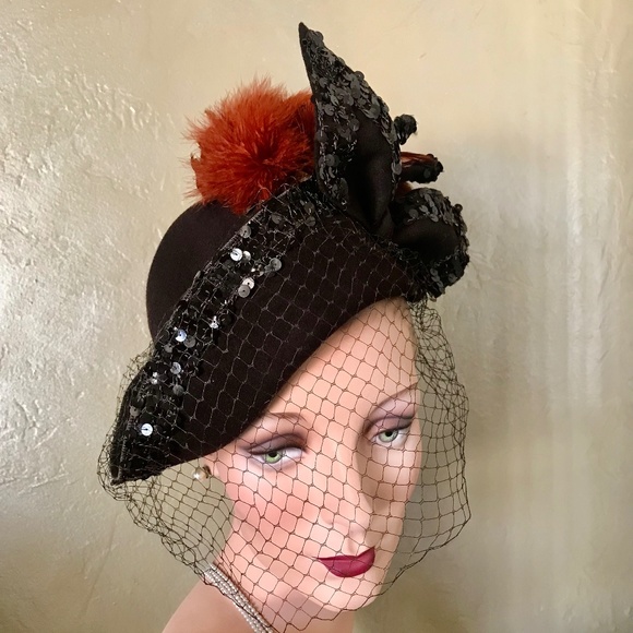 Accessories - BREATHTAKING 1930s' BROWN FELT CLOCHE HAT WITH SEQUINS, VEIL & RUST FEATHER TRIM